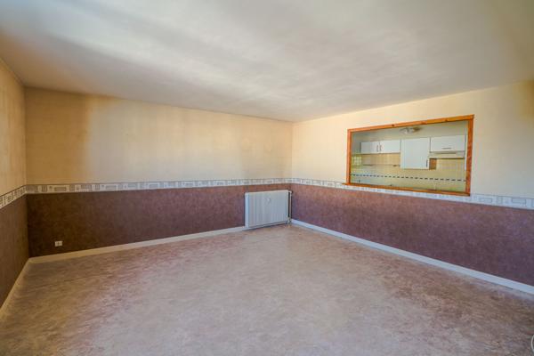 Appartement Nevers 2 chambres, possible 3 chambres, parking, environnement calme, 2h30 de Paris