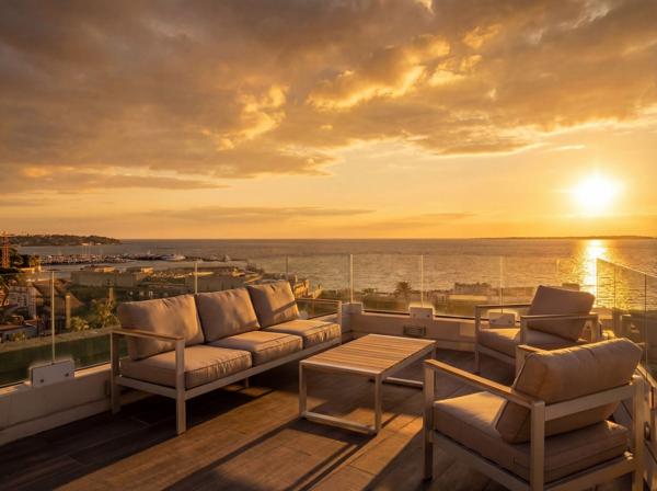 Vente Penthouse Juan-les-Pins 4 Pièces 114 m²