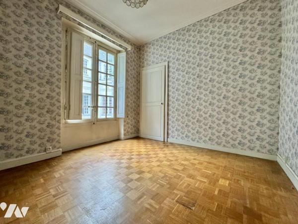 À vendre – Appartement de caractère T4 dans l’hyper-centre de Nantes