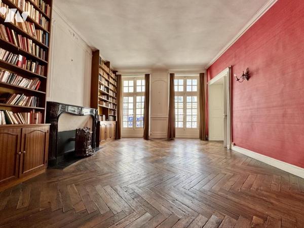 À vendre – Appartement de caractère T4 dans l’hyper-centre de Nantes