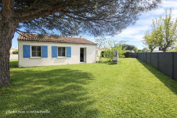 Charmante maison de plain-pied avec jardin clos – proche centre bourg à 10 mn de la plage