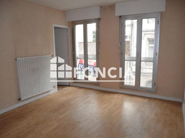 Location Studio 26.81 m² - 6 ET 8 RUE DE L'EPERON Poitiers 86000