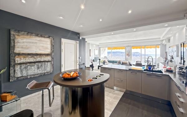 Appartement à vendre    2 pièces • 79,01 m2 Nice