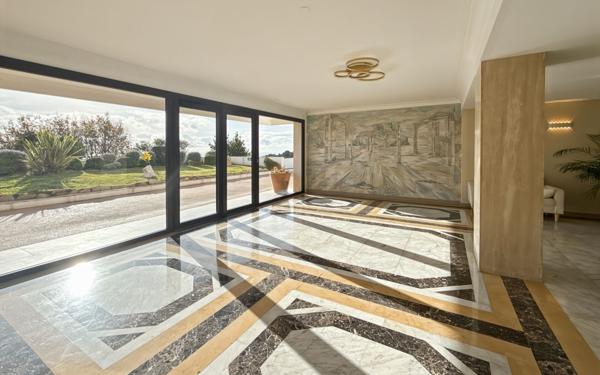 Appartement à vendre    2 pièces • 79,01 m2 Nice