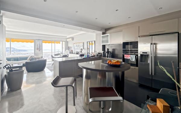 Appartement à vendre    2 pièces • 79,01 m2 Nice