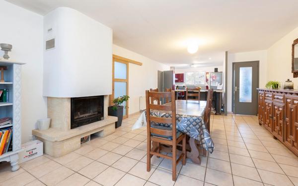 Maison à vendre    6 pièces •  Saint-Perdon