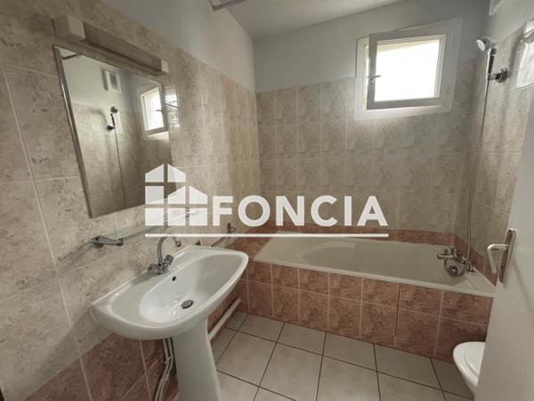 Location Studio 21.79 m² - 18 AVENUE PIERRE MASSE Pau 64000