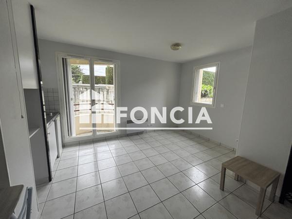 Location Studio 21.79 m² - 18 AVENUE PIERRE MASSE Pau 64000