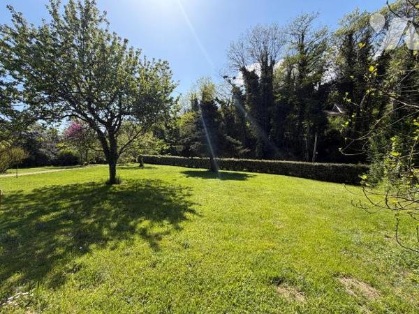 Terrain à vendre à Belley (01300) - Ain

Sur la commune de Belley, découvrez ce terrain const...