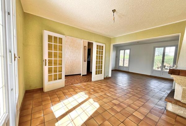 Maison : 6 pièce(s) 100 m2 - Terrain 610m² - Garage