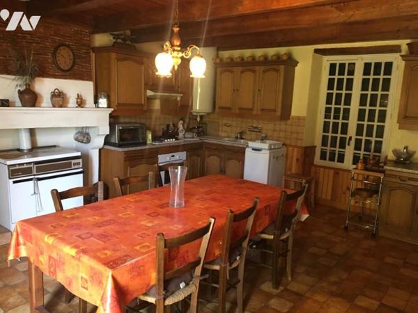 SAINT HILAIRE LA PALUD, maison ancienne à rénover de 113 m²