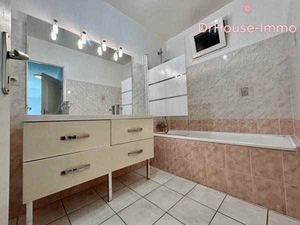 Maison à vendre 4 pièces de 383 m²