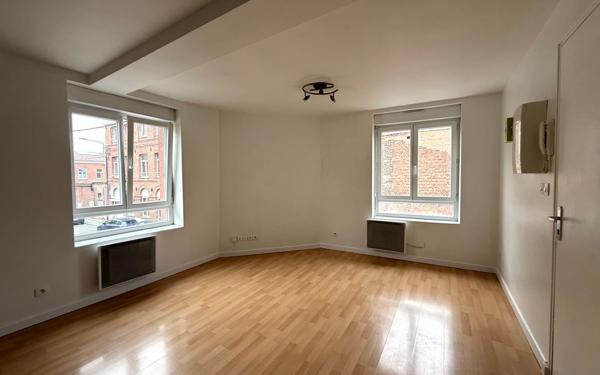Appartement à louer    2 pièces •  Armentières