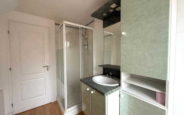 Appartement à louer    2 pièces •  Armentières