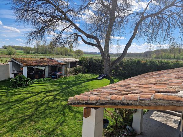 Achat maison Bourg-Charente - 11 pièce(s) - 339 m² - 459 000 €