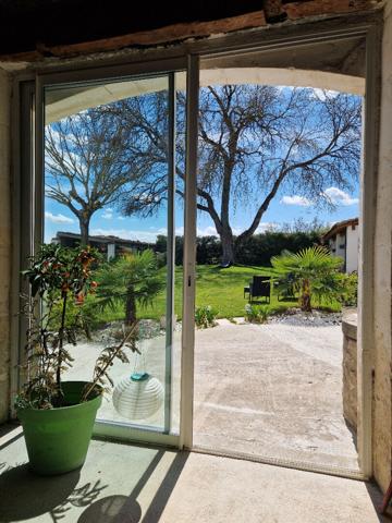 Achat maison Bourg-Charente - 11 pièce(s) - 339 m² - 459 000 €