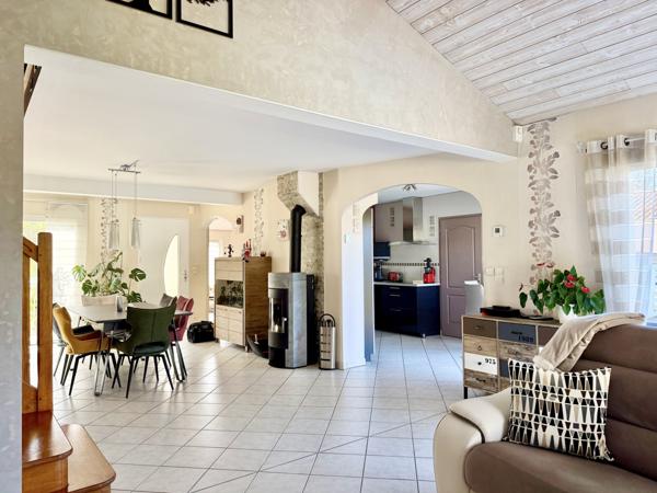 MAISON PONT ST MARTIN