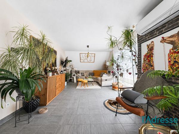 À vendre ? Duplex 4 pièces de 120 m² avec terrasse, garage et stationnements