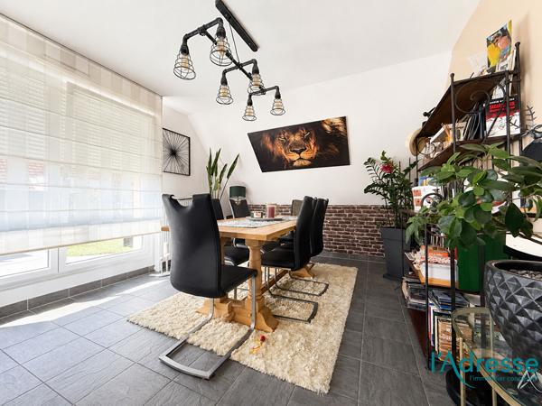 À vendre ? Duplex 4 pièces de 120 m² avec terrasse, garage et stationnements