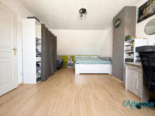 À vendre ? Duplex 4 pièces de 120 m² avec terrasse, garage et stationnements