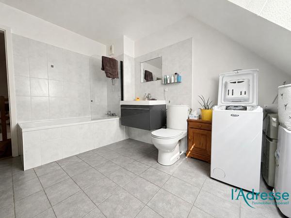 À vendre ? Duplex 4 pièces de 120 m² avec terrasse, garage et stationnements