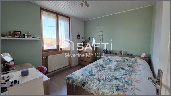 Maison de Village libre sur 3 faces