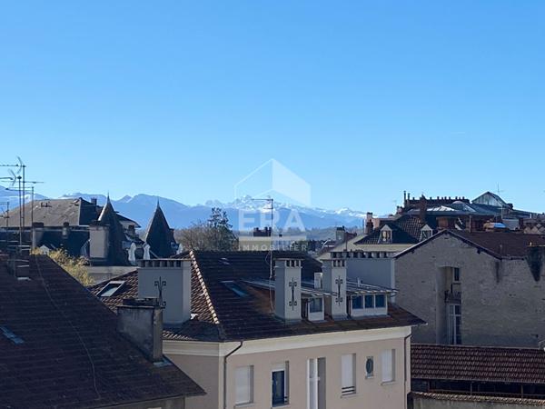PAU - Centre ville : Appartement T3 de 69 m2 avec cave et garage