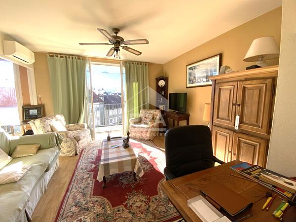 PAU - Centre ville : Appartement T3 de 69 m2 avec cave et garage