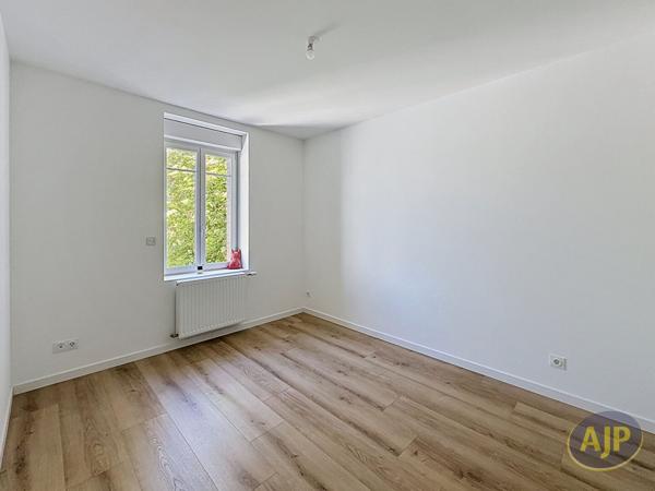 Maison à vendre Saffre - 8 pièces, 185m² avec 5 chambre(s) à 316 500€ - AJP Immobilier Nort-sur-Erdre