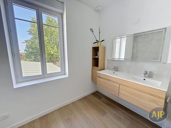 Maison à vendre Saffre - 8 pièces, 185m² avec 5 chambre(s) à 316 500€ - AJP Immobilier Nort-sur-Erdre