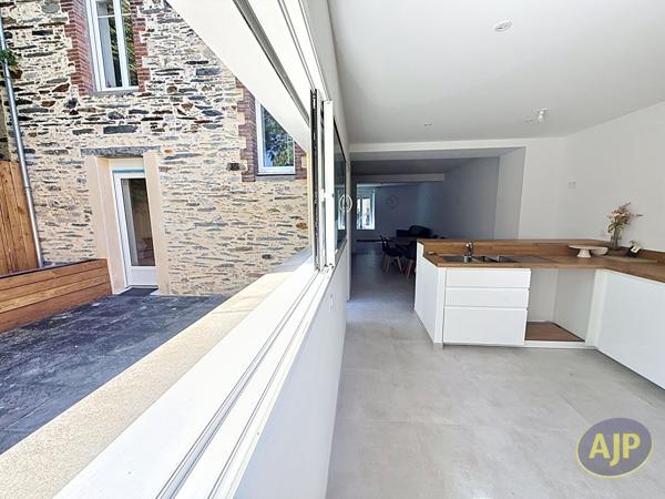 Maison à vendre Saffre - 8 pièces, 185m² avec 5 chambre(s) à 316 500€ - AJP Immobilier Nort-sur-Erdre