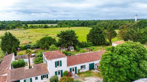 Vente Maison de luxe Saint-Pierre-d'Oléron 8 Pièces 175 m²