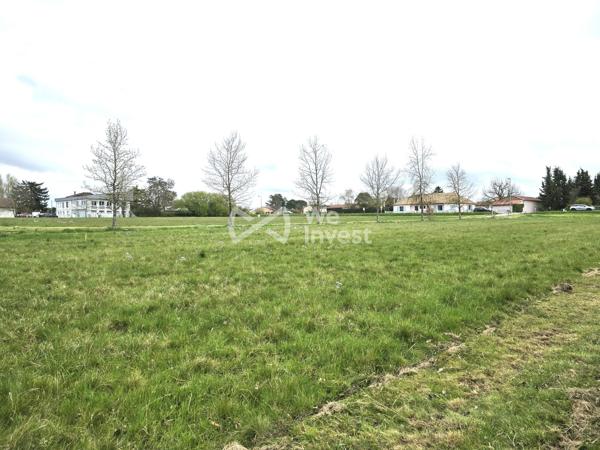 Terrain constructible 12000m²