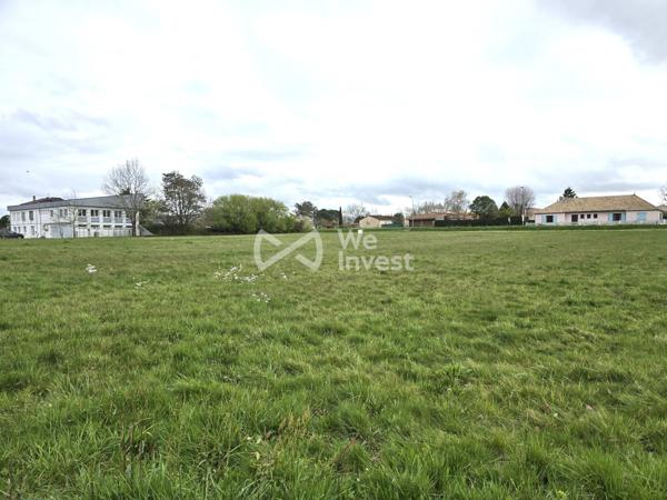 Terrain constructible 12000m²