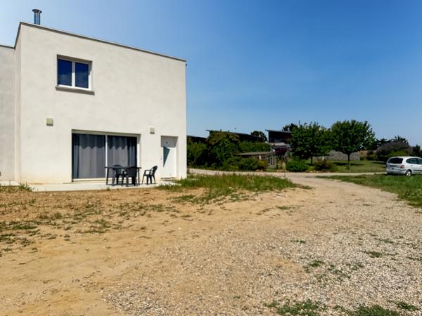 Saint-Jean-de-Thurigneux (01390) À vendre – Maison lumineuse avec jardin à Saint-Jean-de-Thurigneux