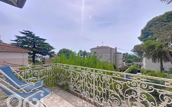 Maison à vendre    3 pièces •  Saint-Raphaël