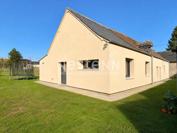 Longère rénovée en pierre avec fort potentiel  - 102 m² - Terrain d'environ 3045 m²  - DPE A - Aubigné-Racan (72800)
