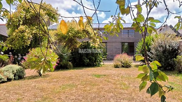 MAISON D'ARCHITECTE DE TYPE LOFT PLEIN COUR DE PLEUBIAN (22610)