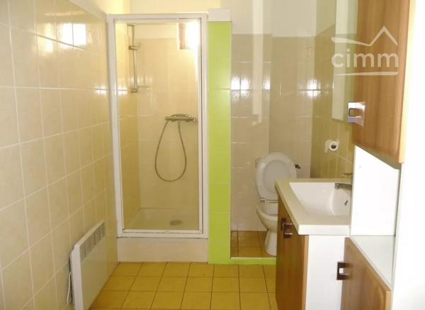 Découvrez ce charmant appartement de 64 m² situé dans la commune de Brignoud/Villard-Bonnot.