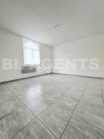 Immeuble de rapport en 2 lots + dépendances à Lorgies