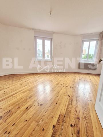 Immeuble de rapport en 2 lots + dépendances à Lorgies