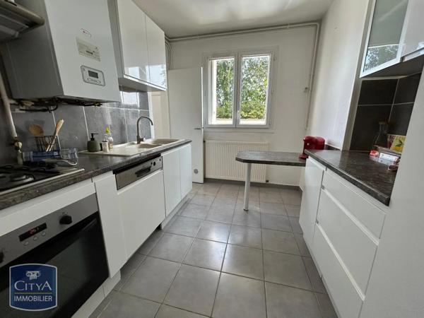 Appartement à louer 4 pièces 65.02m² Alençon (61000)
