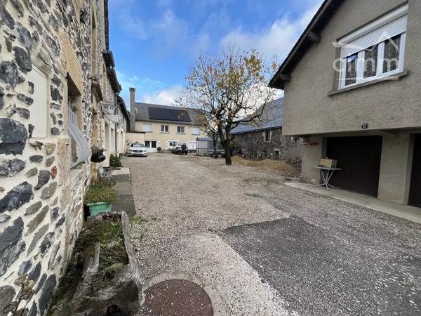 Ensemble immobilier à fort potentiel (Licence IV, restauration & gîtes) au cœur de l'Aubrac.
