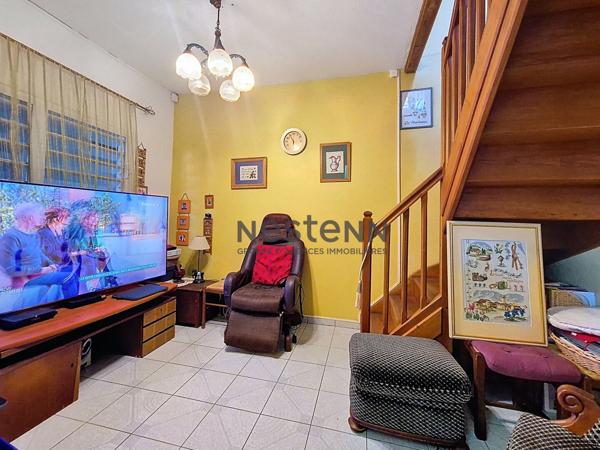 A VENDRE Maison de Ville à Capesterre-belle-eau de 5 pièces,160 m2