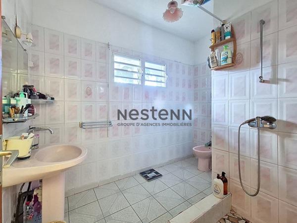 A VENDRE Maison de Ville à Capesterre-belle-eau de 5 pièces,160 m2