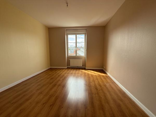 Appartement 7 pièces 212.3 m2