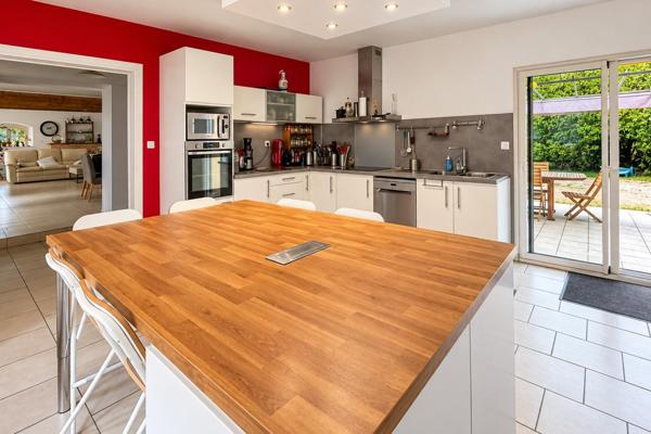 Maison à CHANGE, 72560 - 7 pièces 177m²