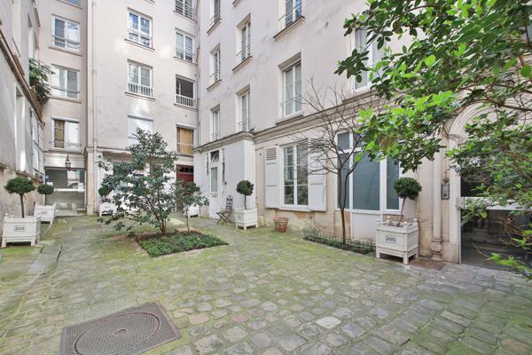 Bureaux à louer à PARIS 75001