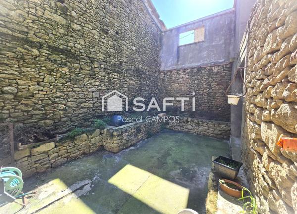 Maison de village 3 chambres avec cour et garage