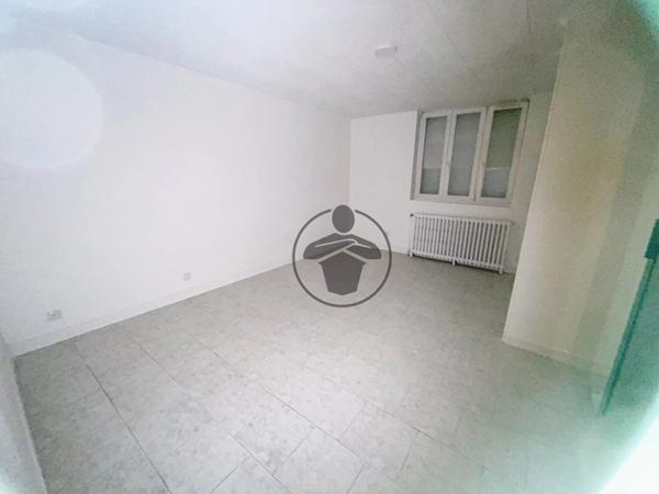 Location Appartement 2 pièces 69 m2 à Saint-Quentin